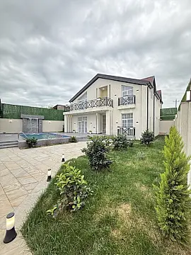 Satılır 6 otaqlı həyət evi 285 m²