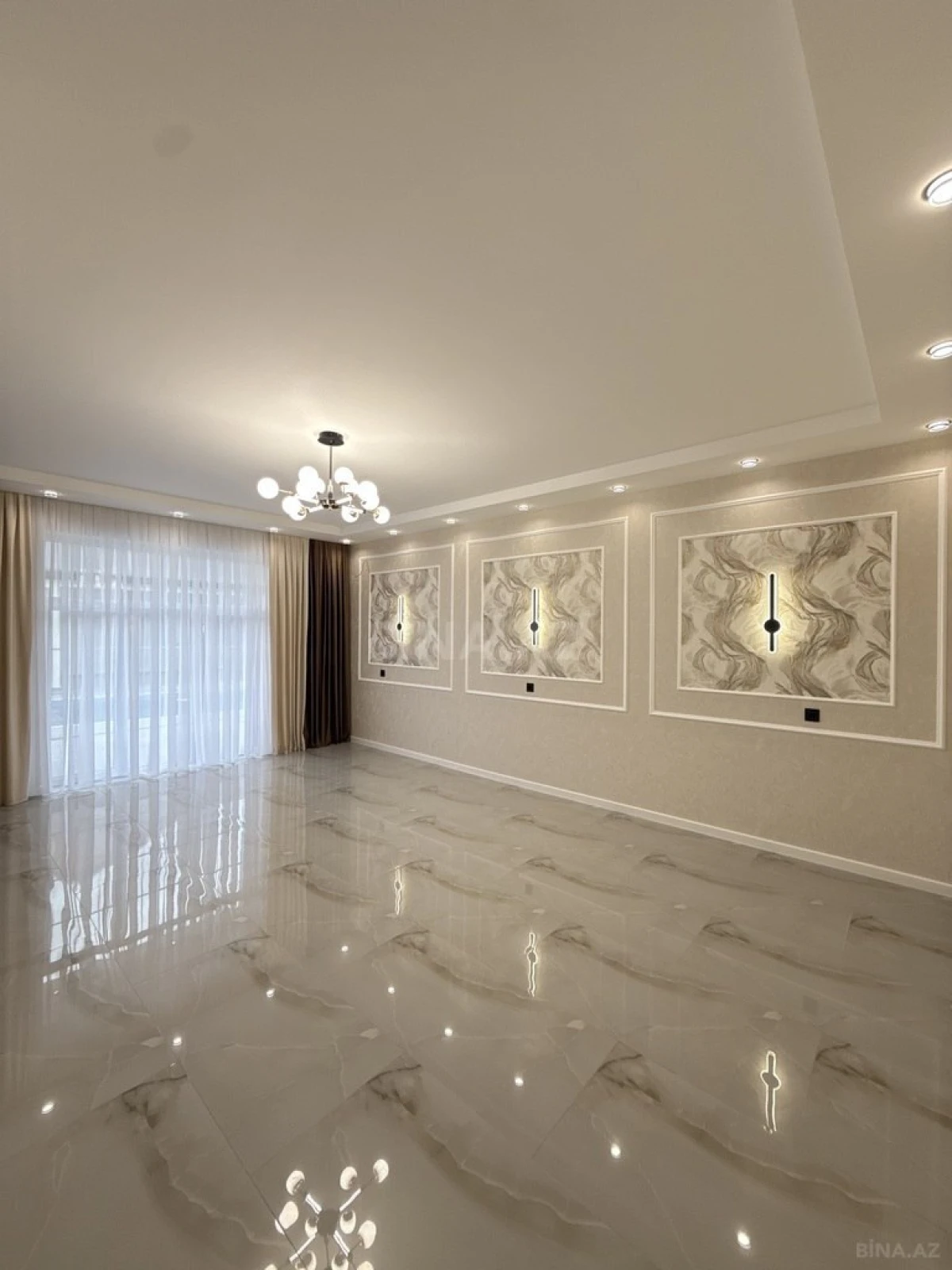 Satılır 6 otaqlı həyət evi 285 m²