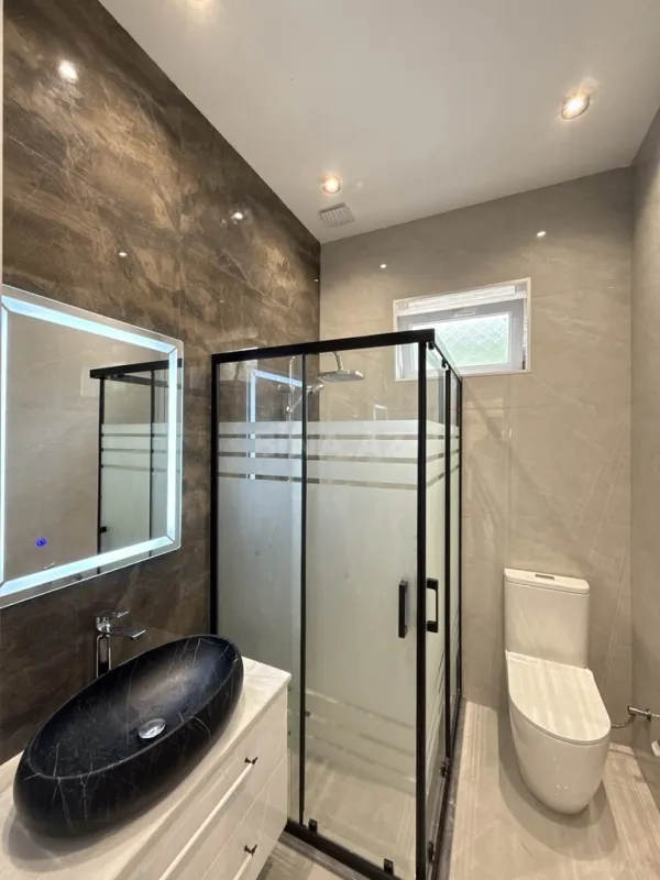 Satılır 6 otaqlı həyət evi 285 m²