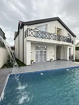 Satılır 6 otaqlı həyət evi 285 m²