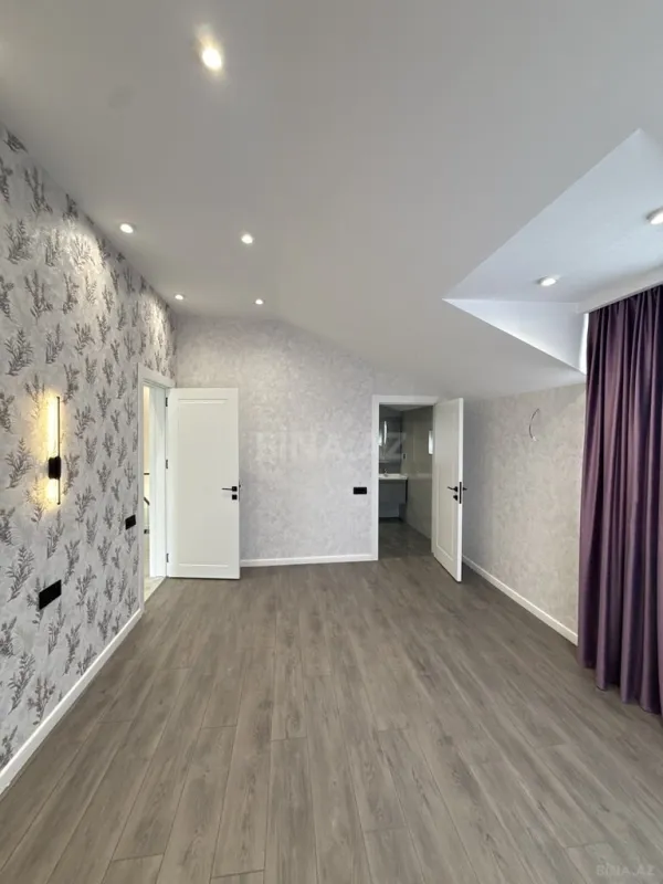 Satılır 6 otaqlı həyət evi 285 m²