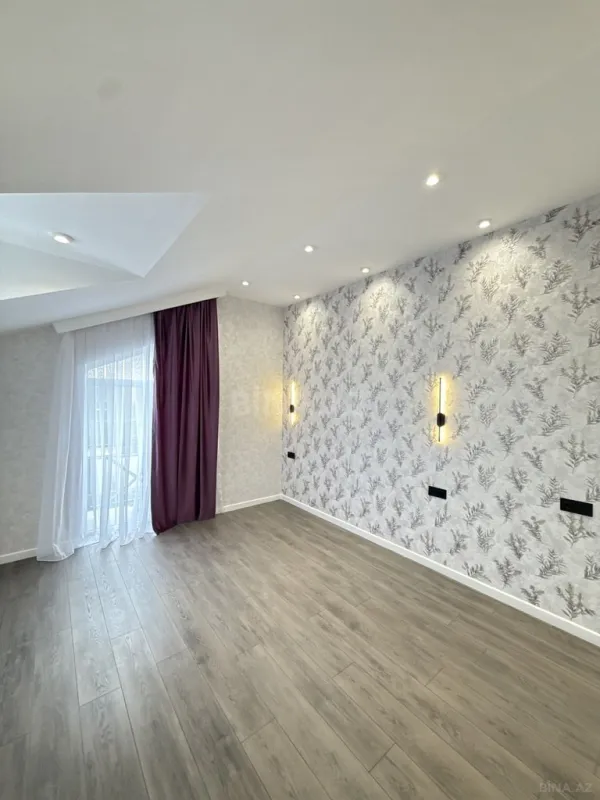 Satılır 6 otaqlı həyət evi 285 m²