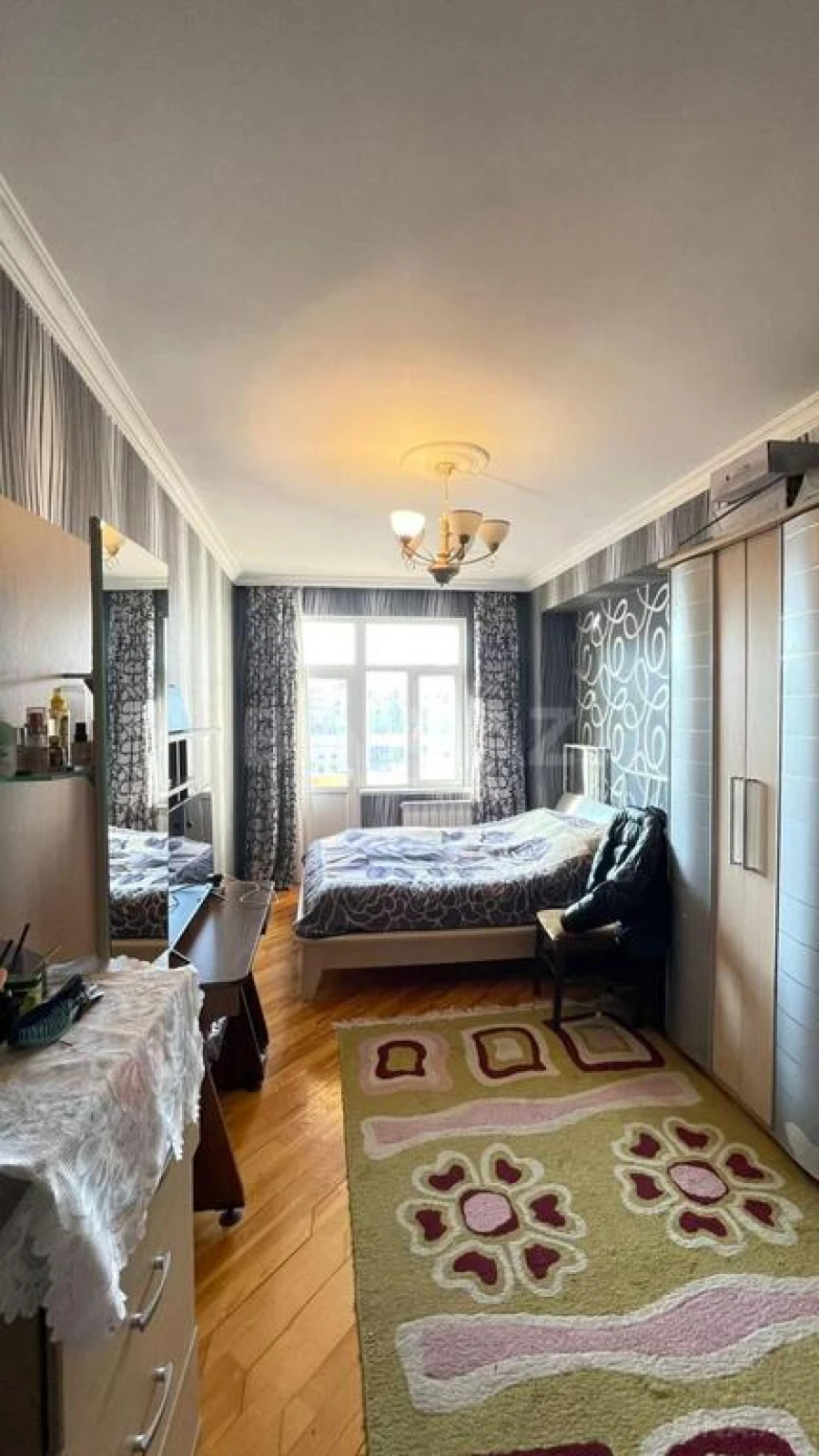 Satılır 3 otaqlı mənzil 105 m²