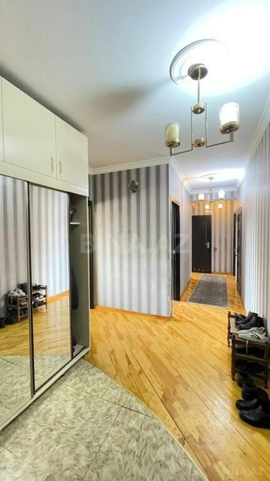 Satılır 3 otaqlı mənzil 105 m²