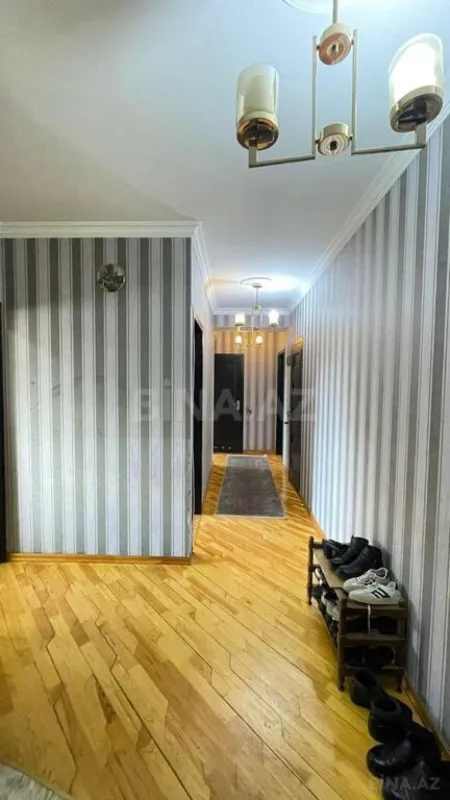 Satılır 3 otaqlı mənzil 105 m²