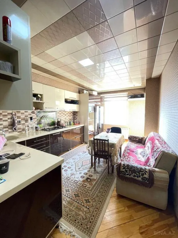 Satılır 3 otaqlı mənzil 105 m²