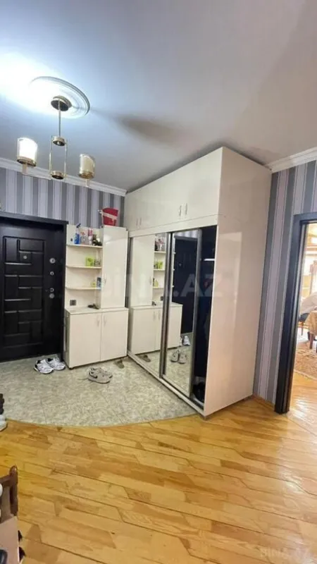 Satılır 3 otaqlı mənzil 105 m²