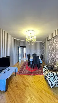 Satılır 3 otaqlı mənzil 105 m²