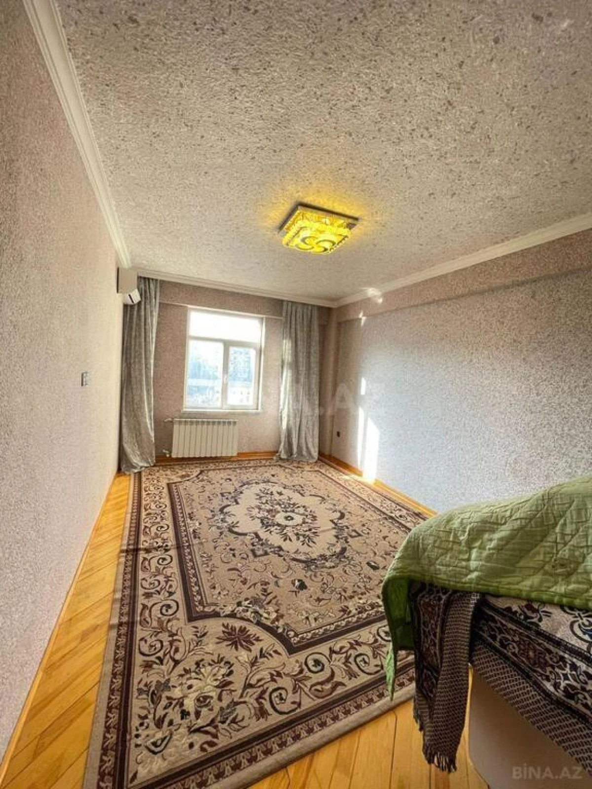 Satılır 3 otaqlı mənzil 105 m²