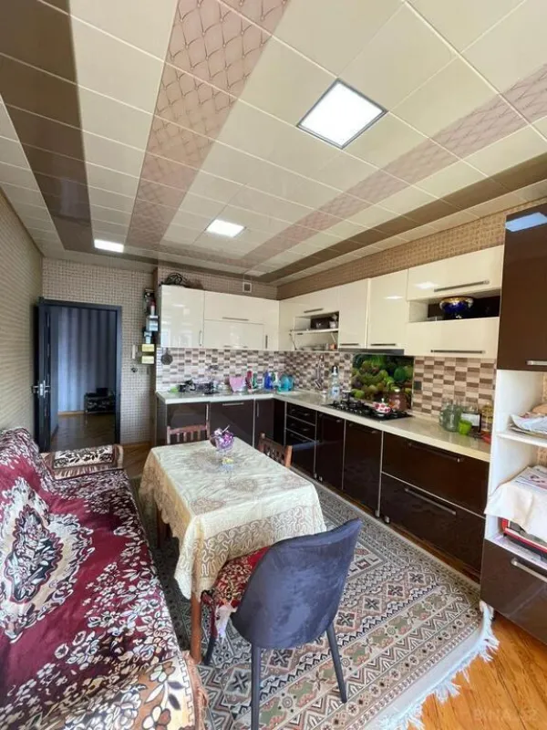 Satılır 3 otaqlı mənzil 105 m²