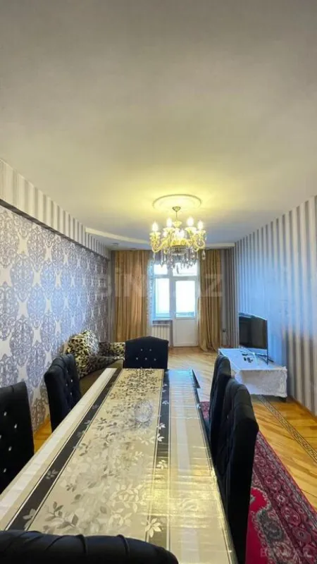 Satılır 3 otaqlı mənzil 105 m²