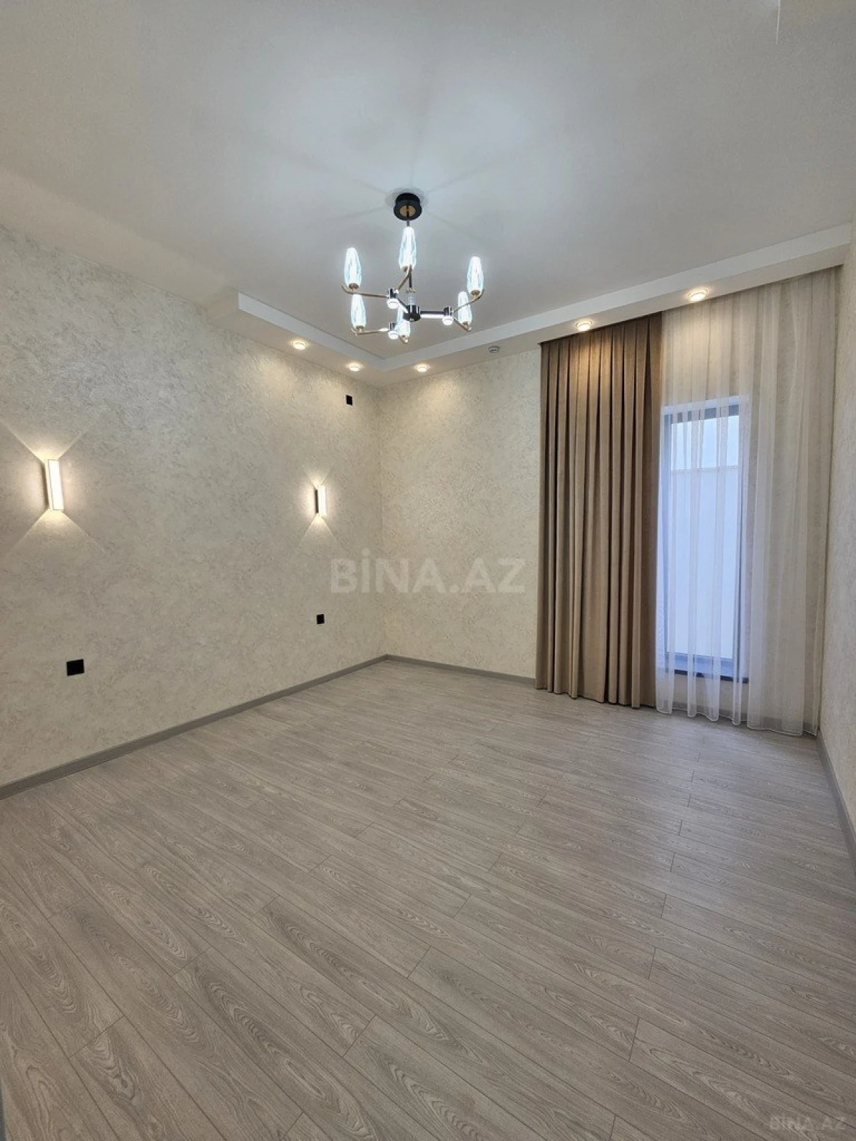 Satılır 4 otaqlı həyət evi 150 m²