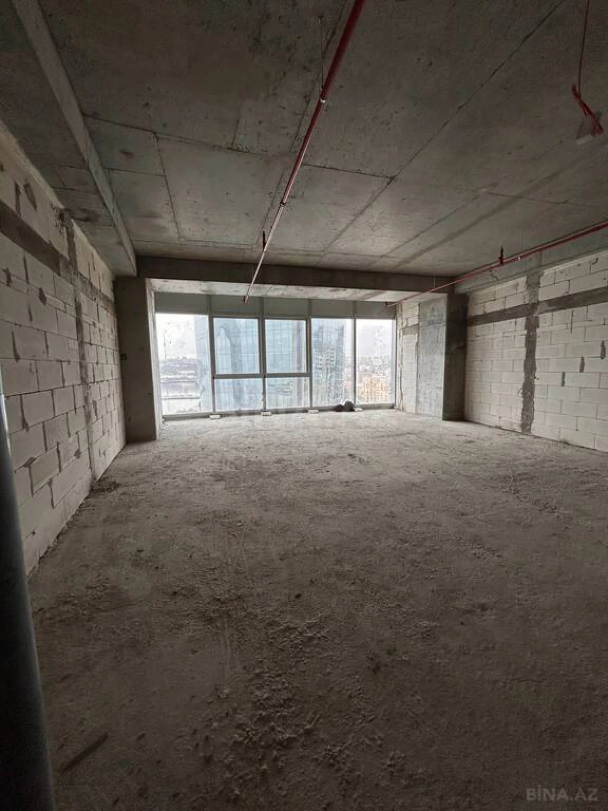 Satılır 2 otaqlı mənzil 90 m²