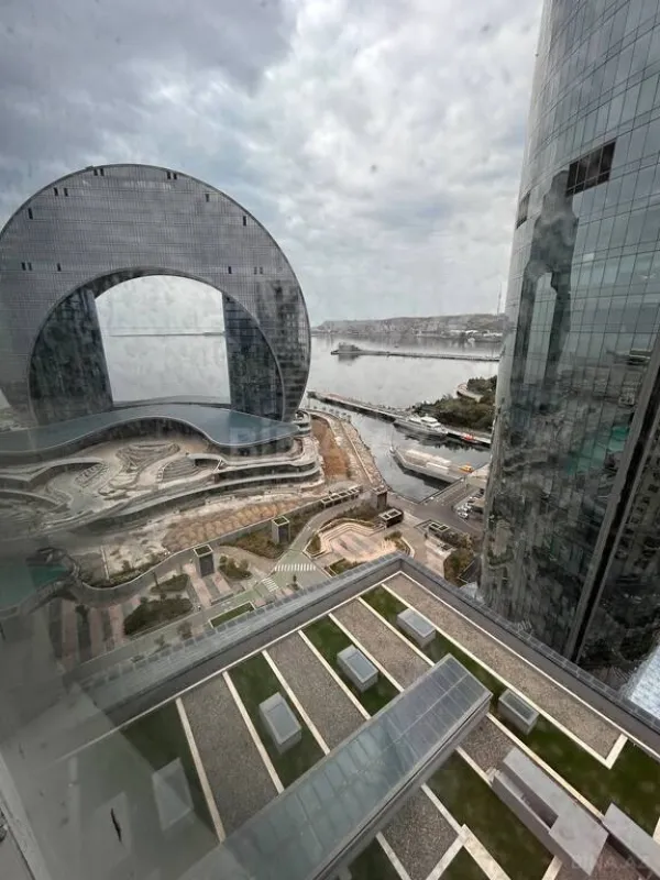 Satılır 2 otaqlı mənzil 90 m²