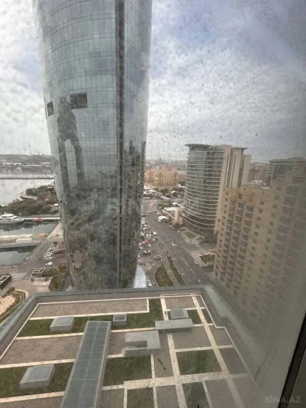 Satılır 2 otaqlı mənzil 90 m²