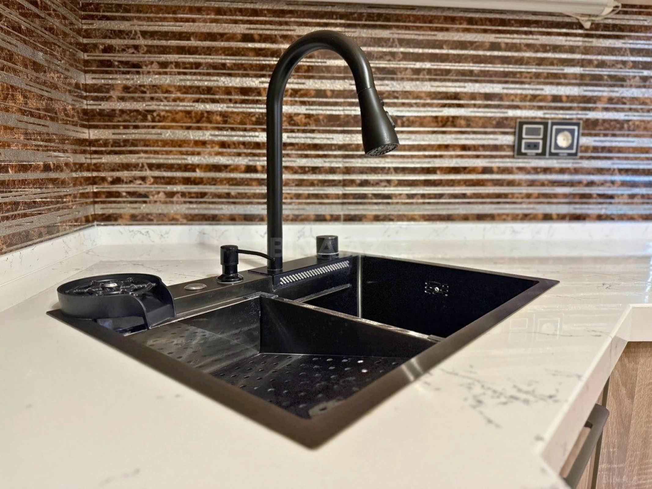 Kirayə verilir 3 otaqlı mənzil 110 m²