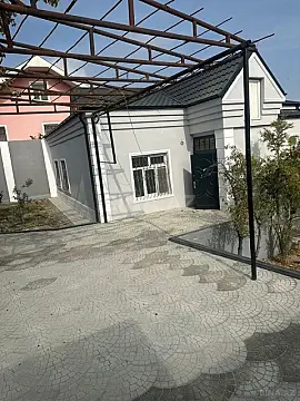 Satılır 4 otaqlı həyət evi 130 m²