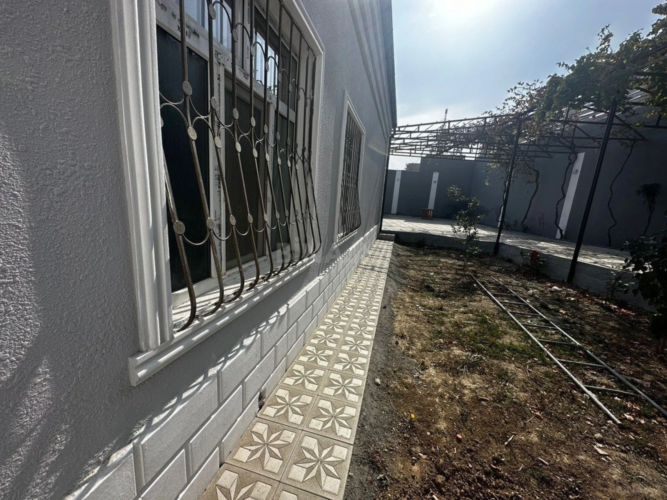 Satılır 4 otaqlı həyət evi 130 m²