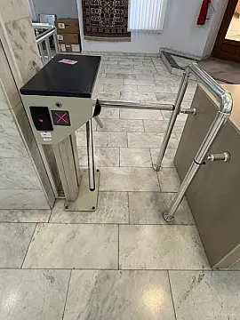 Kirayə verilir 20 otaqlı ofis 1000 m²