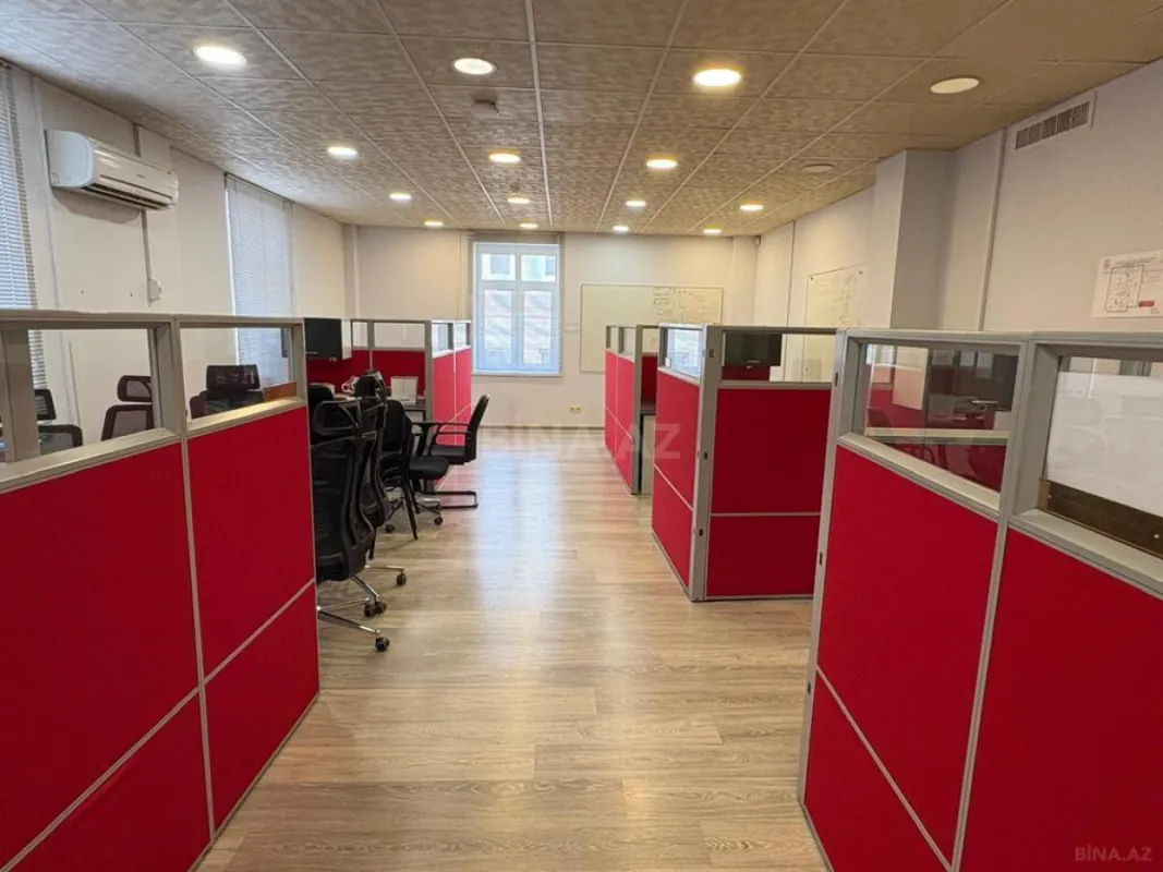 Kirayə verilir 20 otaqlı ofis 1000 m²