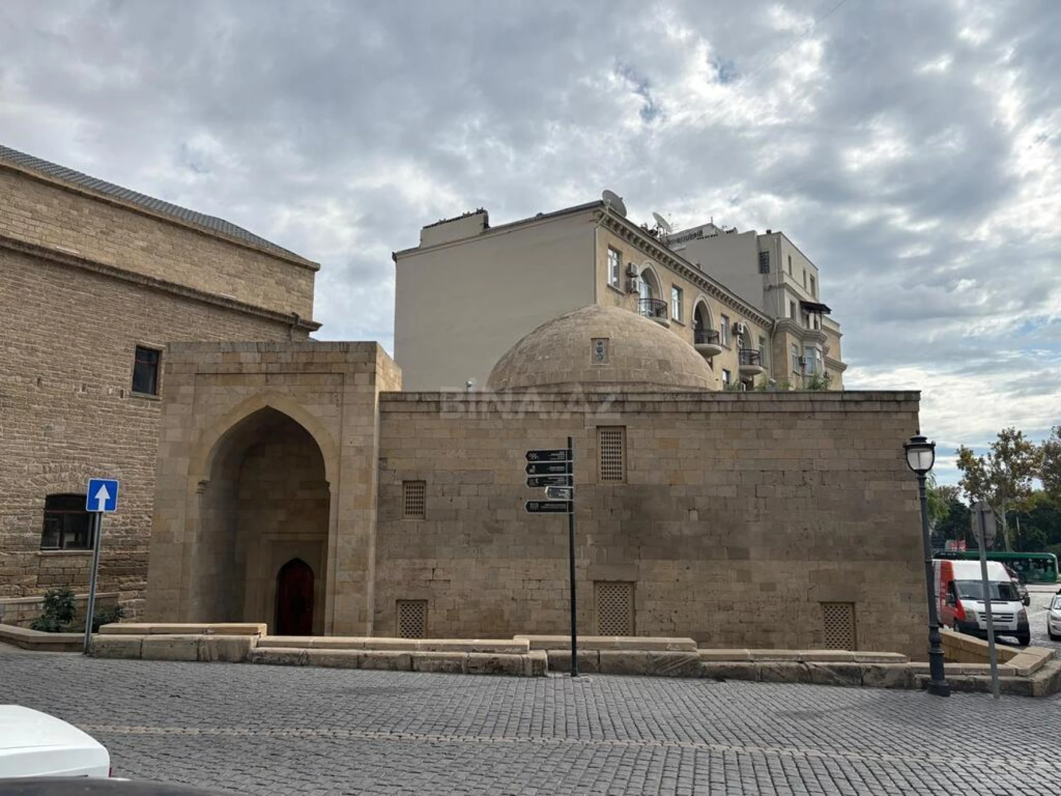 Kirayə verilir 20 otaqlı ofis 1000 m²