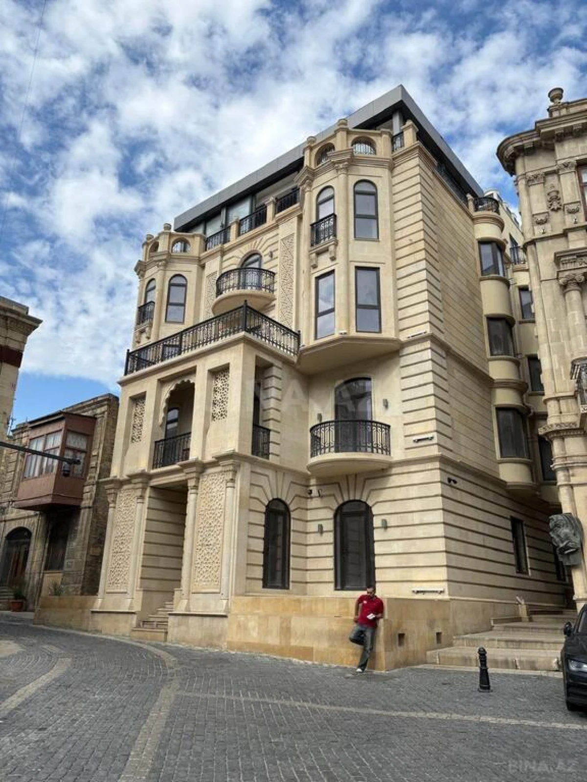 Kirayə verilir 20 otaqlı ofis 1000 m²