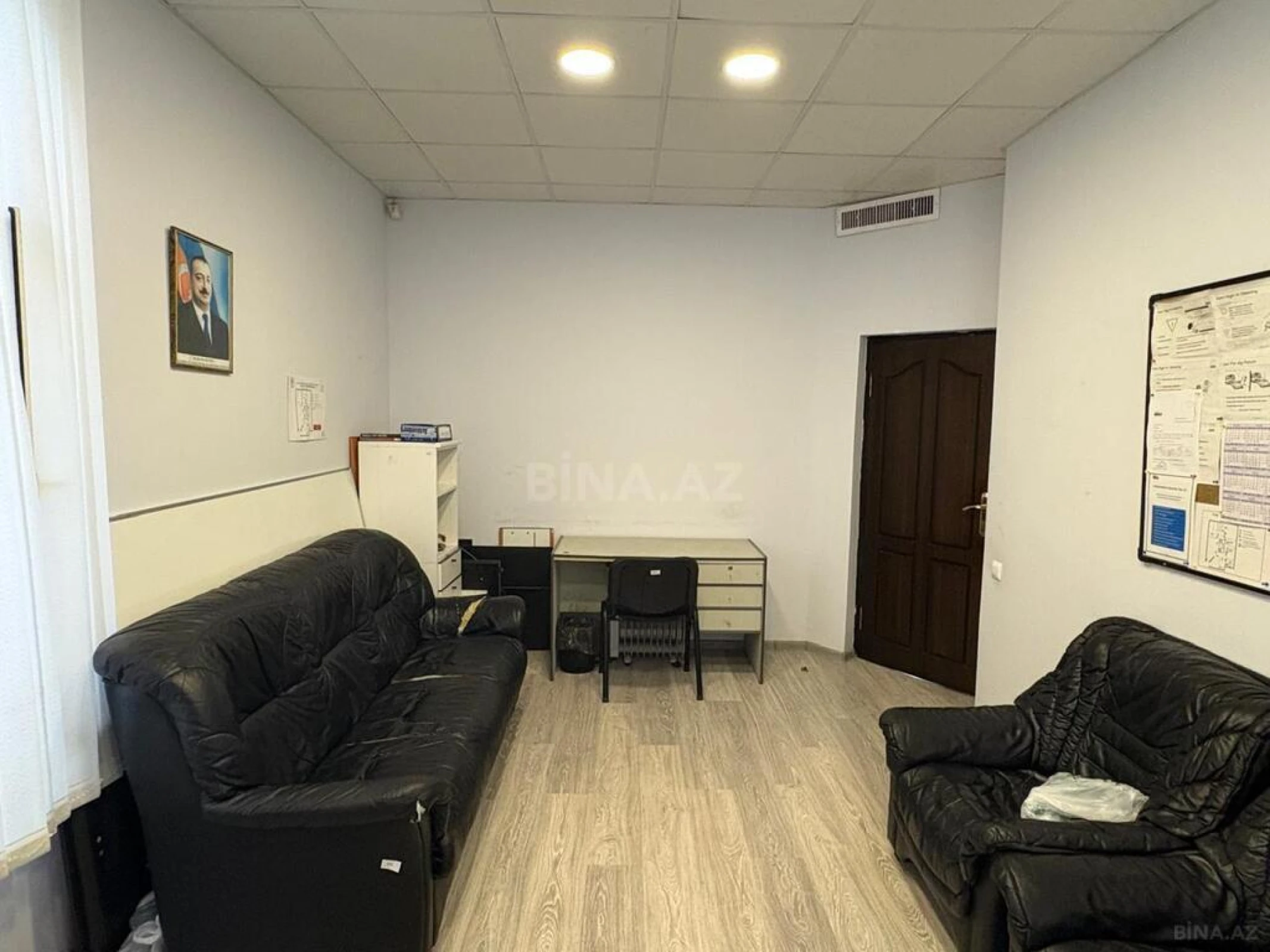 Kirayə verilir 20 otaqlı ofis 1000 m²