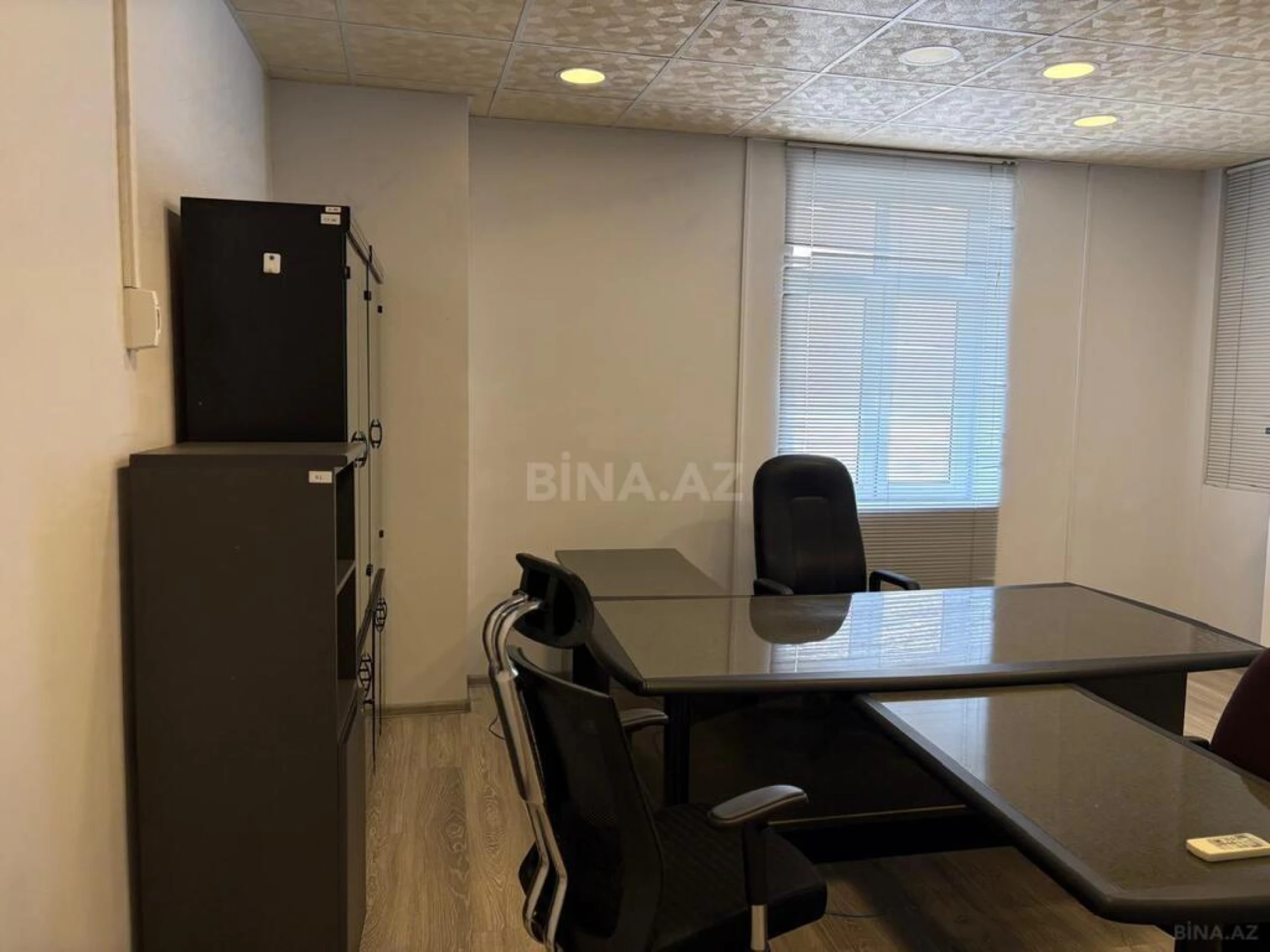Kirayə verilir 20 otaqlı ofis 1000 m²