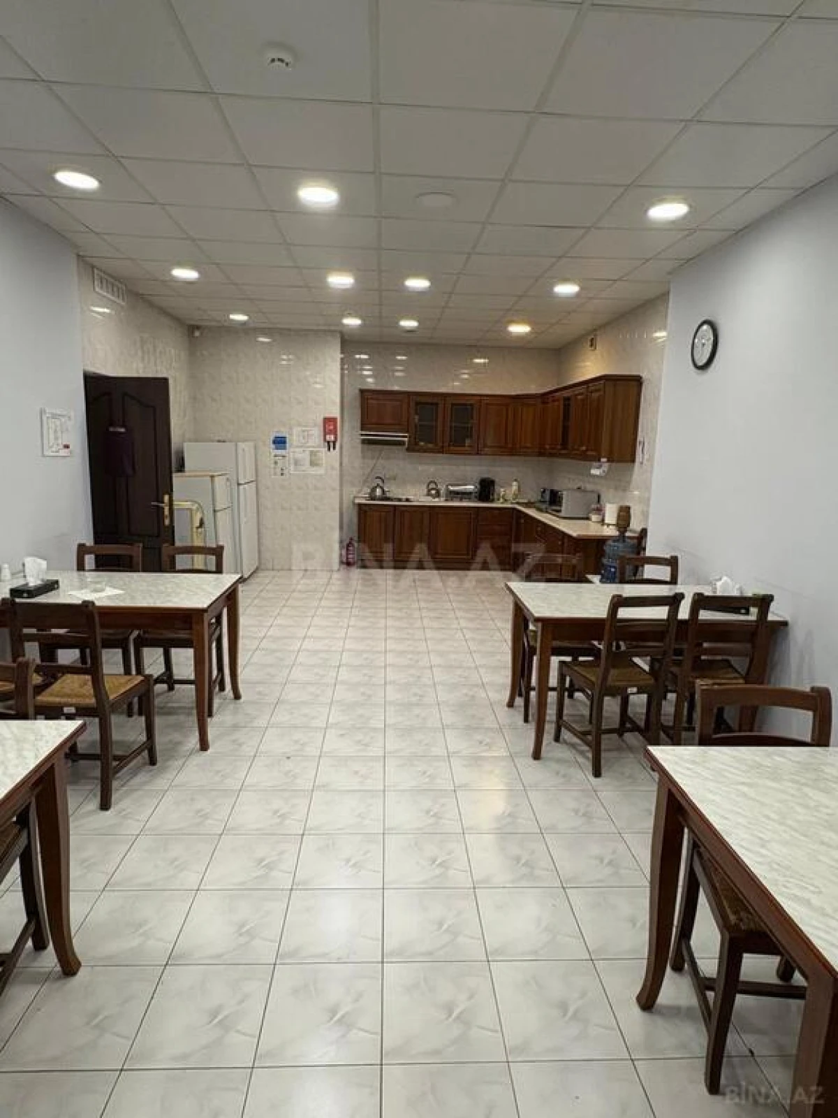 Kirayə verilir 20 otaqlı ofis 1000 m²