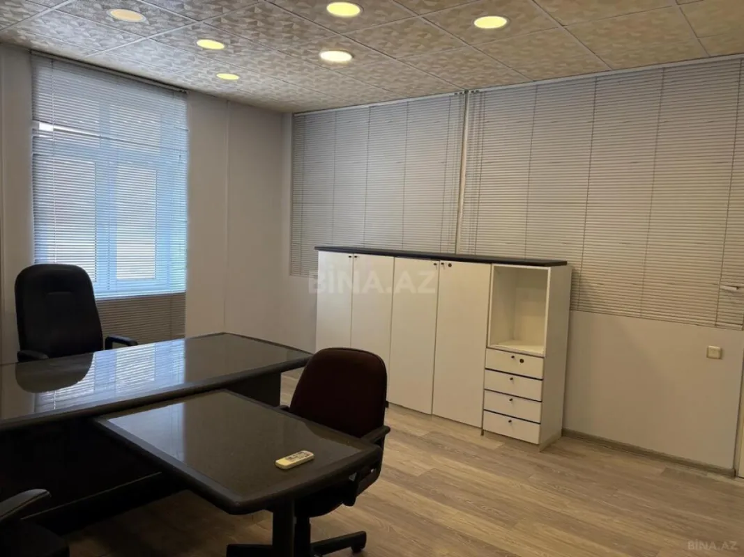 Kirayə verilir 20 otaqlı ofis 1000 m²