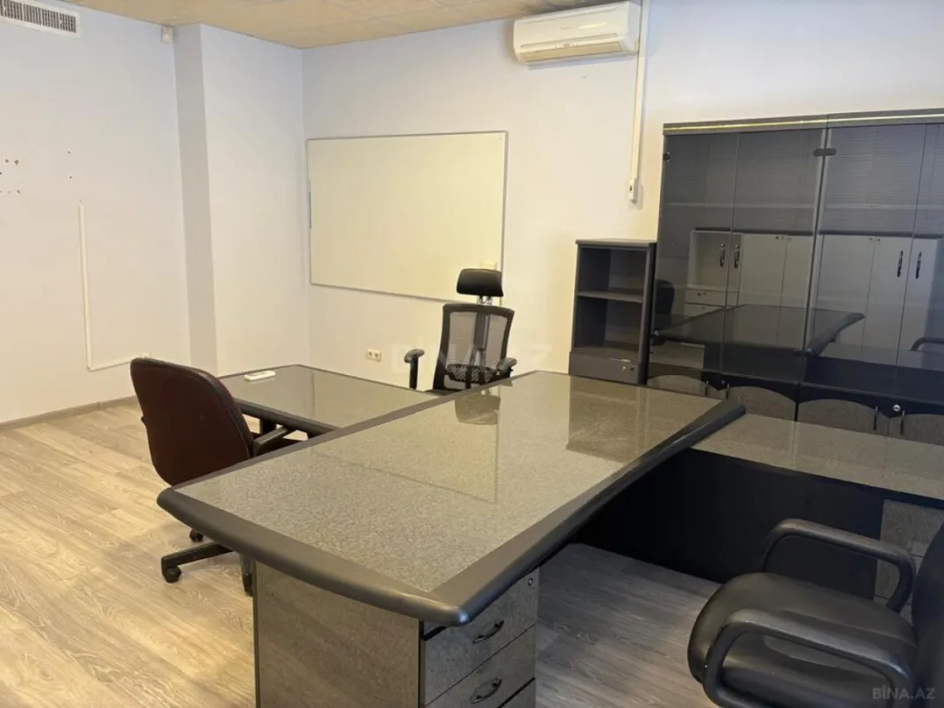 Kirayə verilir 20 otaqlı ofis 1000 m²