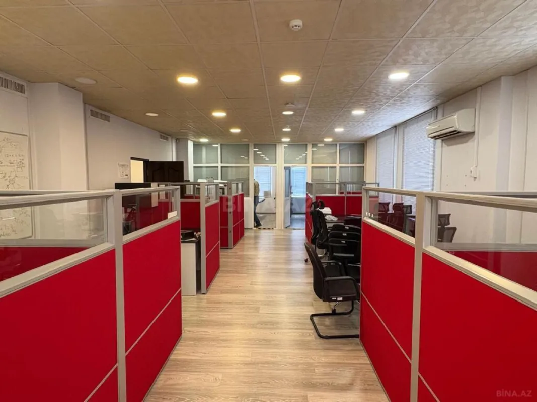 Kirayə verilir 20 otaqlı ofis 1000 m²