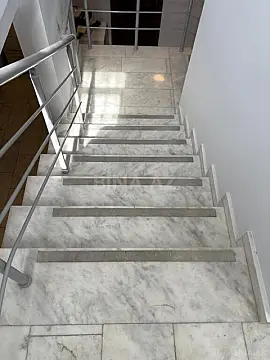 Kirayə verilir 20 otaqlı ofis 1000 m²