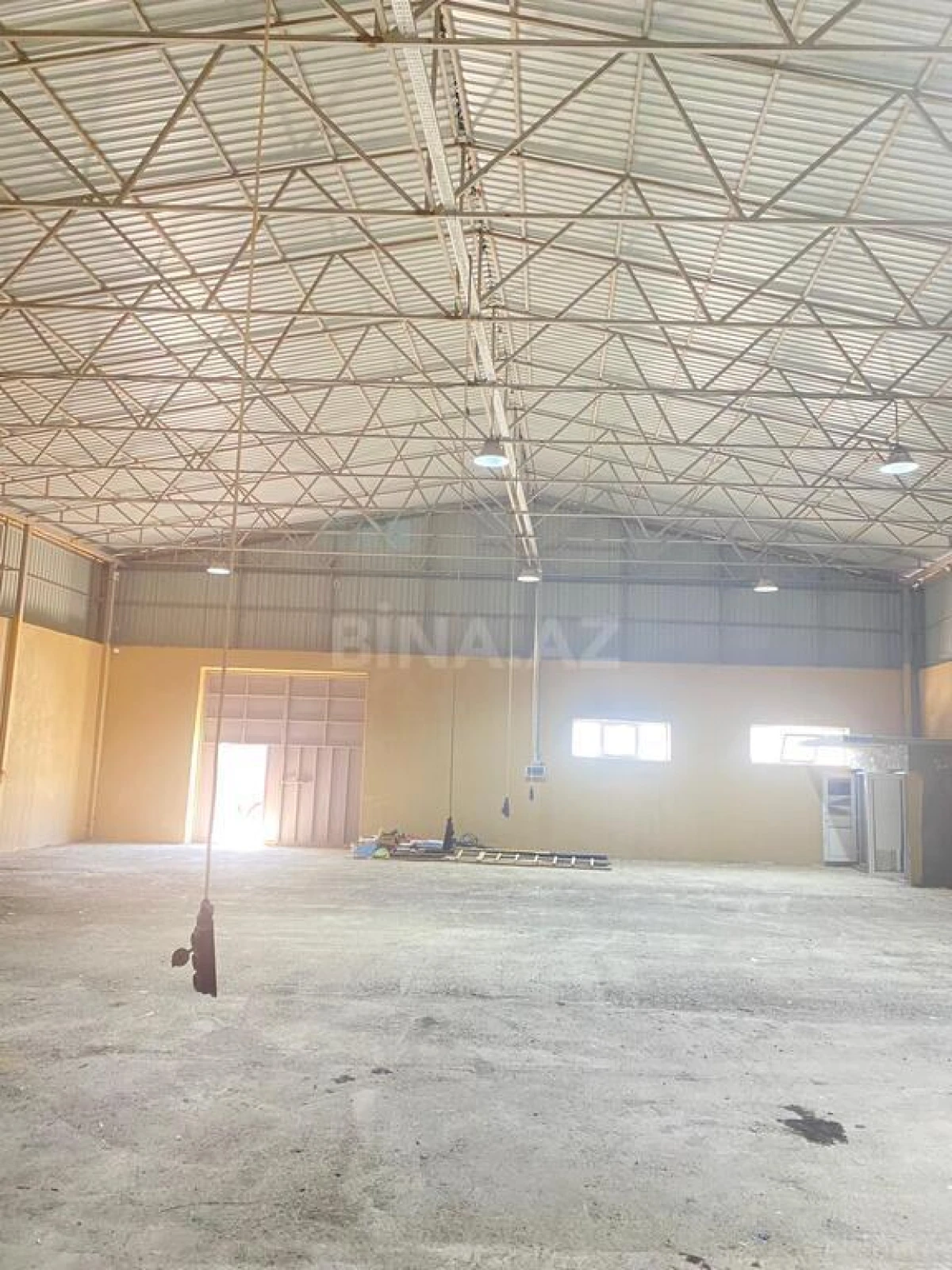 Kirayə verilir obyekt 1000 m²