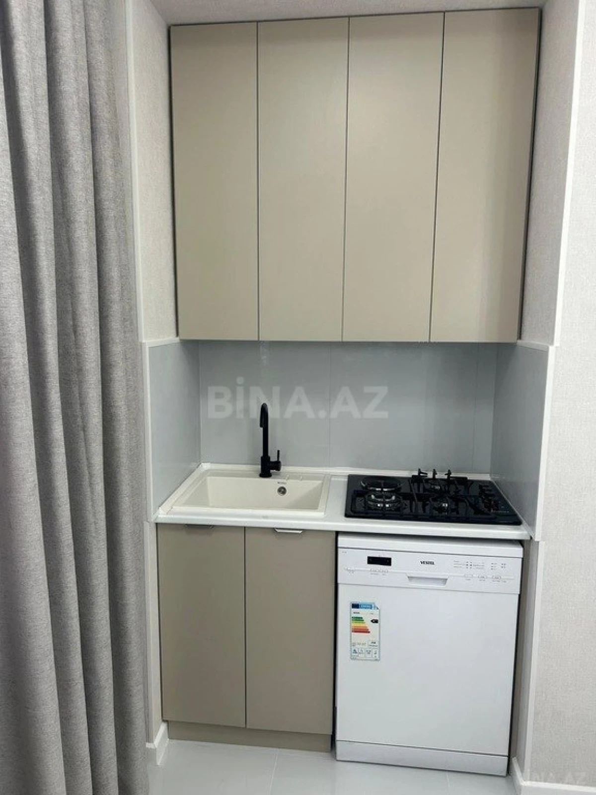 Satılır 2 otaqlı mənzil 65 m²