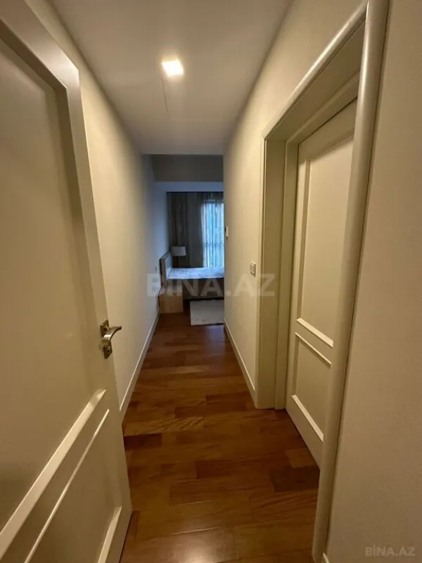 Kirayə verilir 4 otaqlı mənzil 196 m²