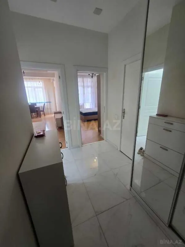 Kirayə verilir 2 otaqlı mənzil 65 m²