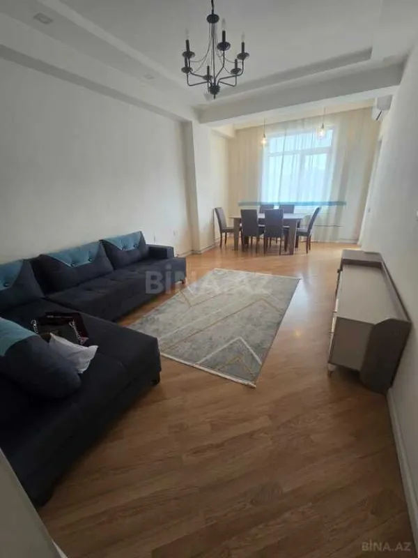 Kirayə verilir 2 otaqlı mənzil 65 m²