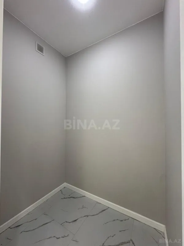 Satılır 4 otaqlı mənzil 110 m²