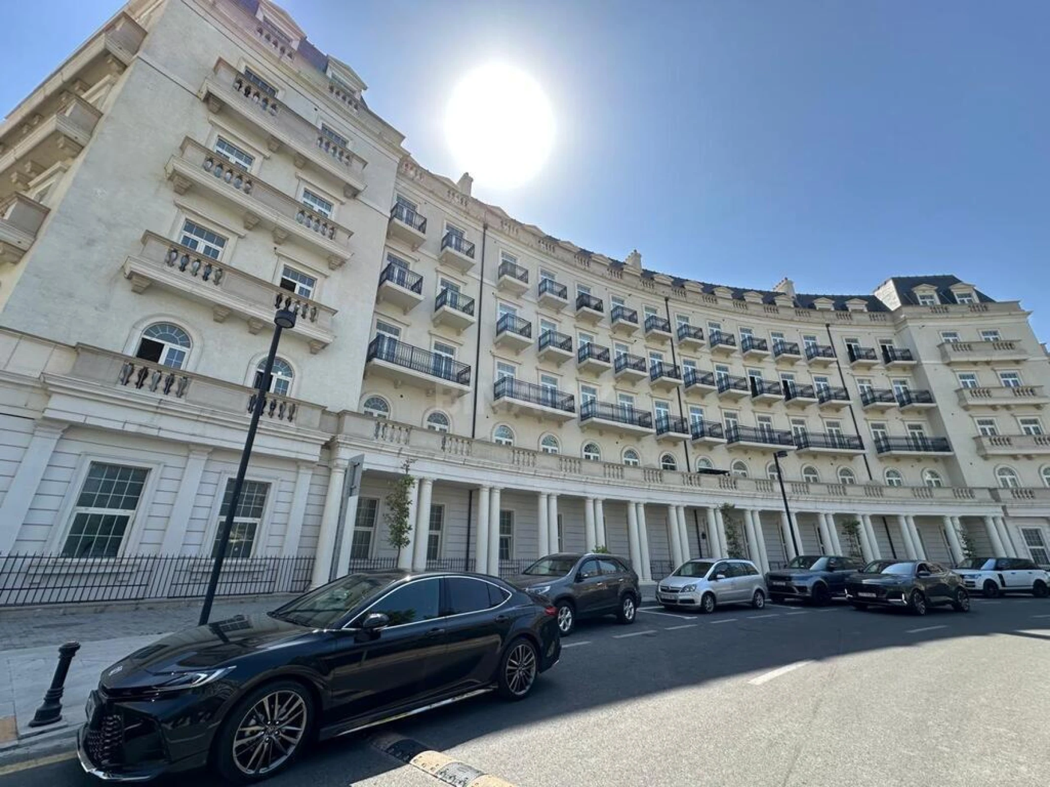 Satılır 3 otaqlı mənzil 110 m²