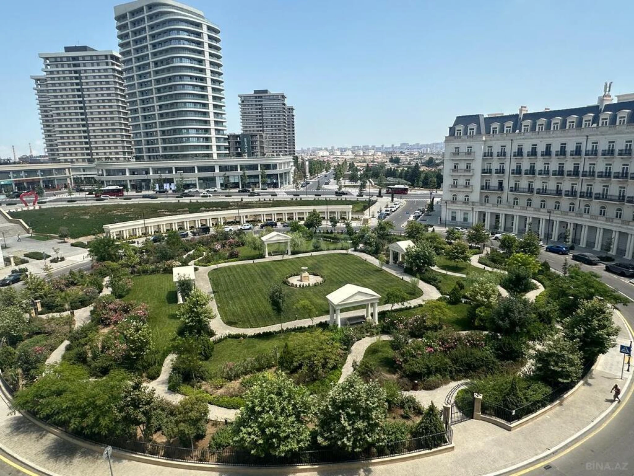 Satılır 3 otaqlı mənzil 110 m²