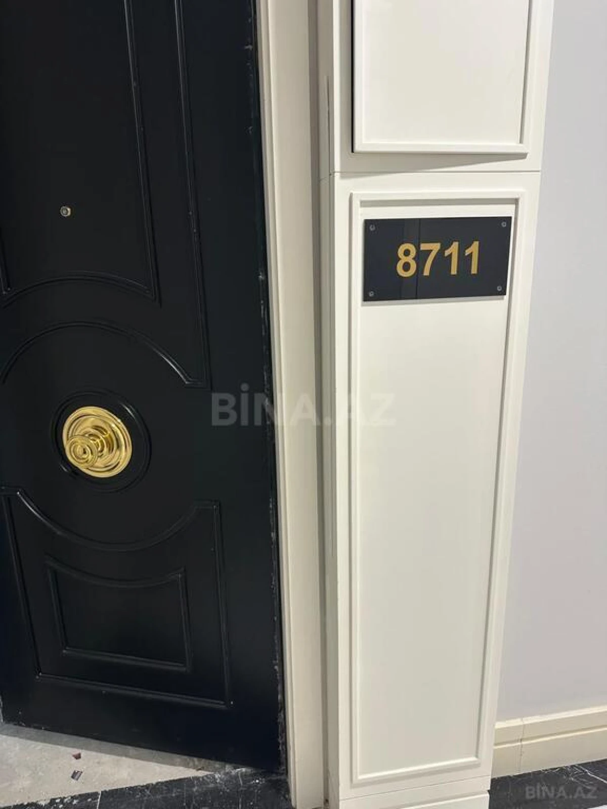 Satılır 3 otaqlı mənzil 110 m²