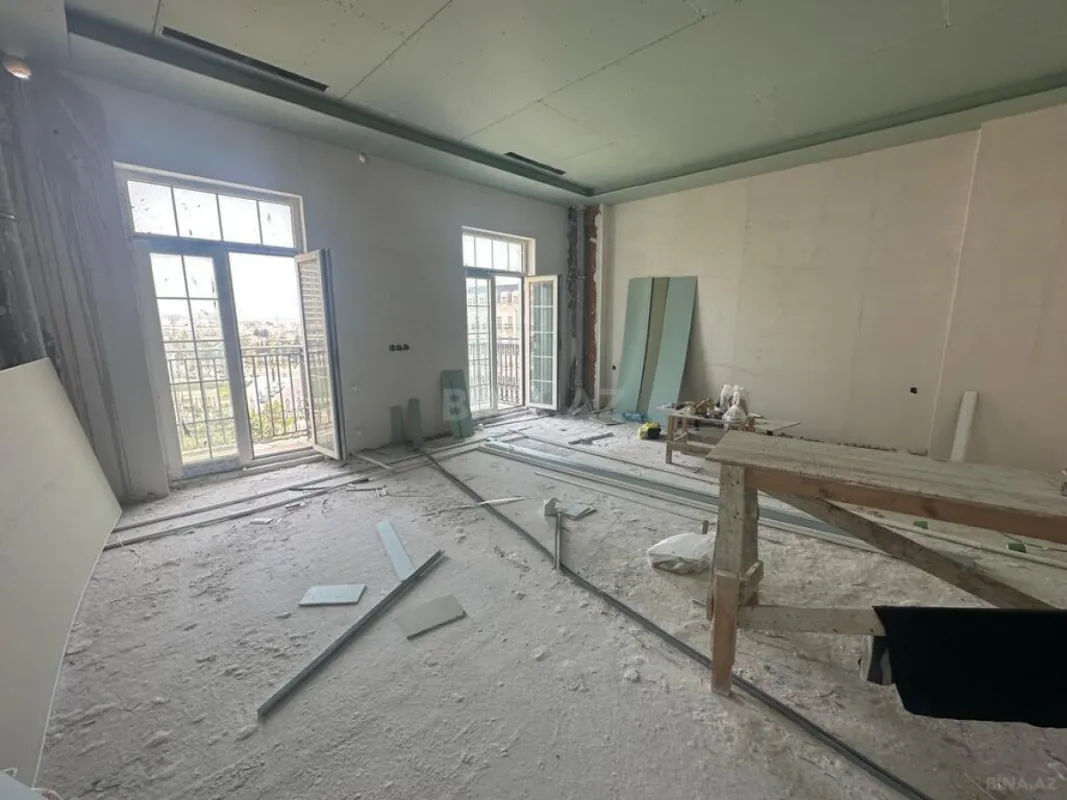 Satılır 3 otaqlı mənzil 110 m²