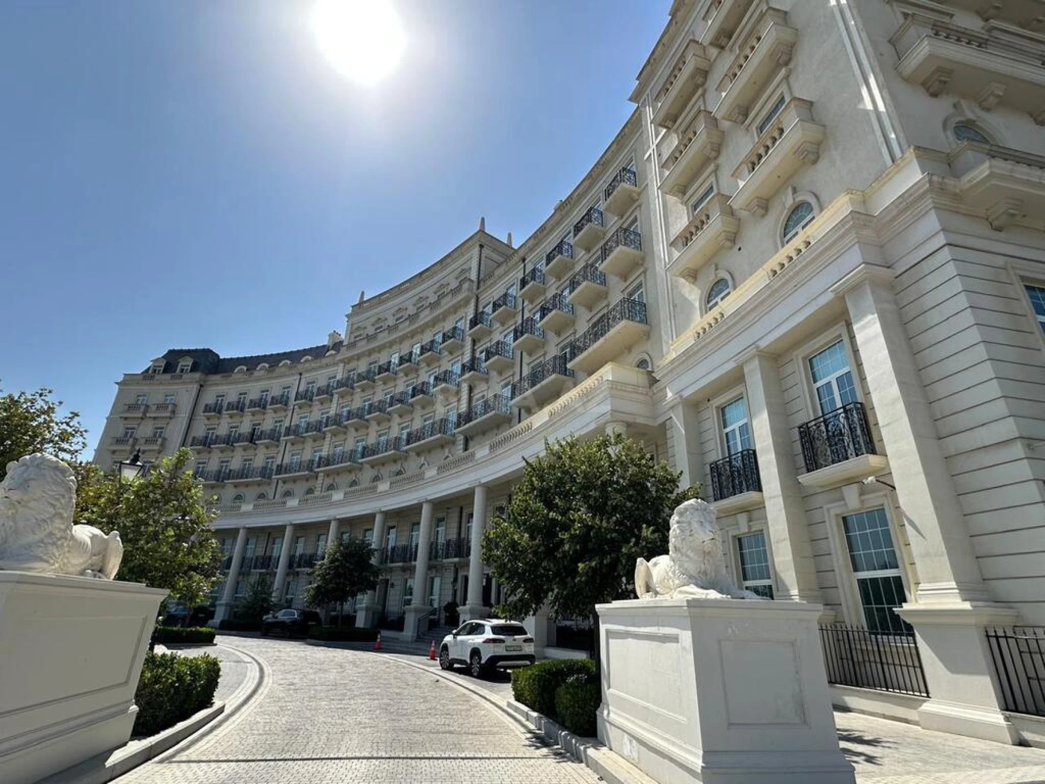 Satılır 3 otaqlı mənzil 110 m²