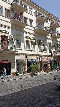 Satılır 2 otaqlı mənzil 54 m²