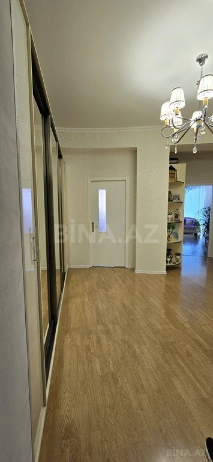 Satılır 2 otaqlı mənzil 86 m²