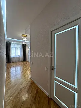 Satılır 3 otaqlı mənzil 127 m²