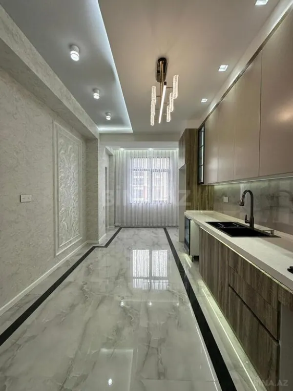 Satılır 3 otaqlı mənzil 127 m²