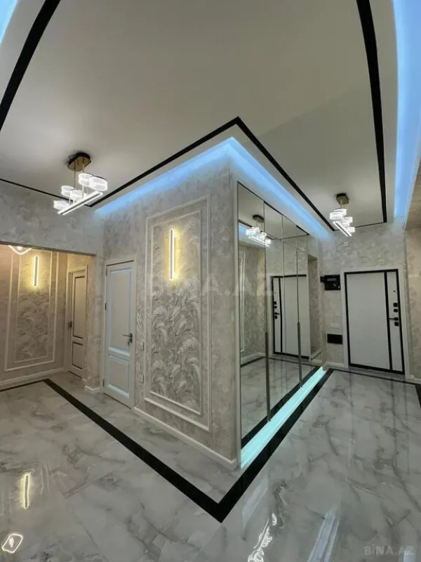 Satılır 3 otaqlı mənzil 127 m²