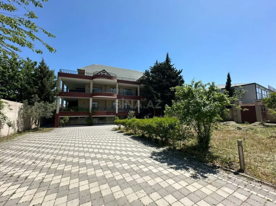 Kirayə verilir 9 otaqlı həyət evi 950 m²